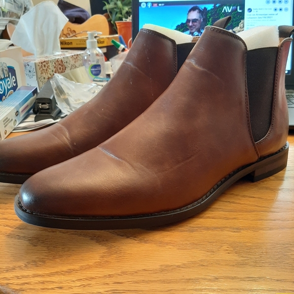 Man's shoes - Picture 3 of 8